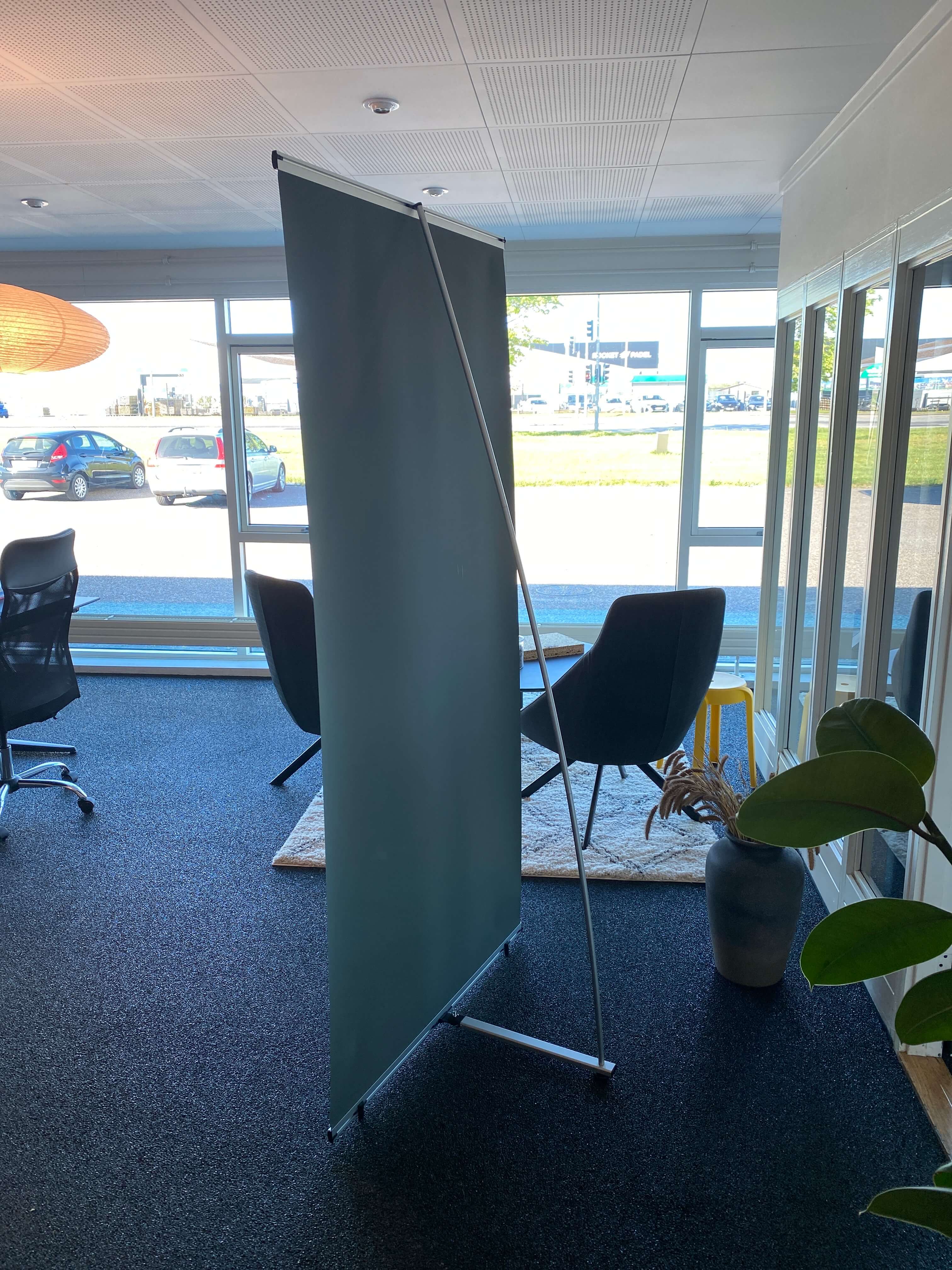 Business L-Banner 100 x 200 cm