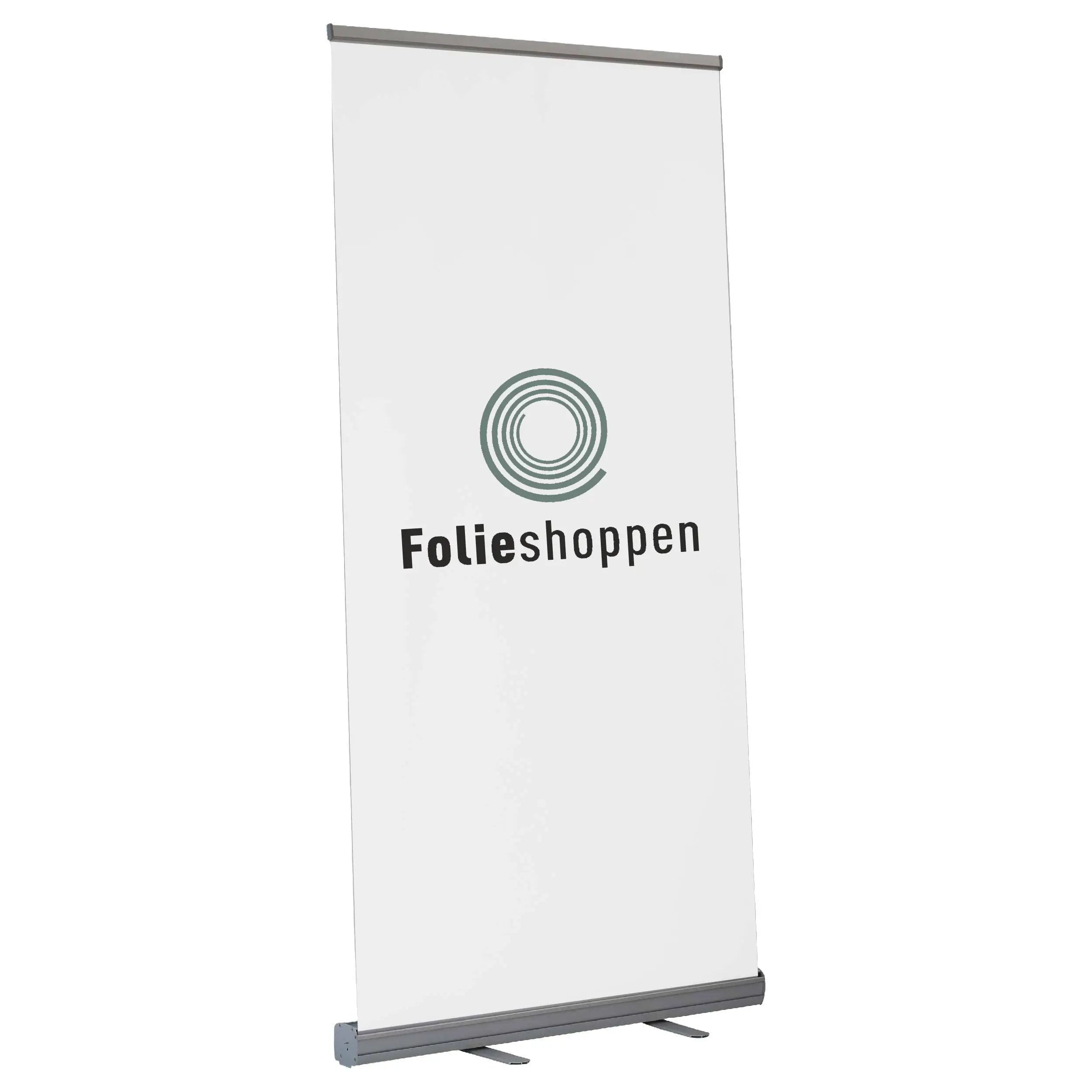 Eco roll-up banner med logo, står oprejst på en stabil base med fødder.