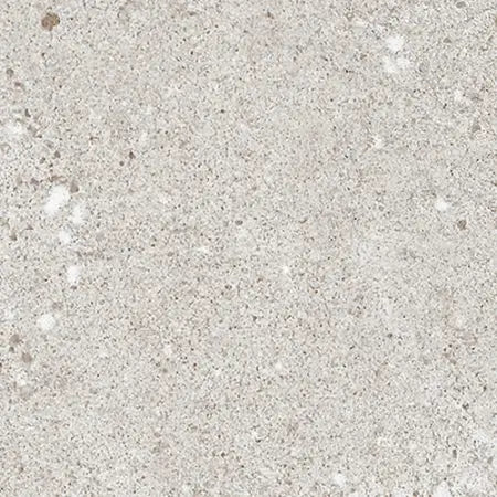 Grå terrazzooverflade med små grå, hvide og brune pletter, der skaber et naturligt stenlignende look.