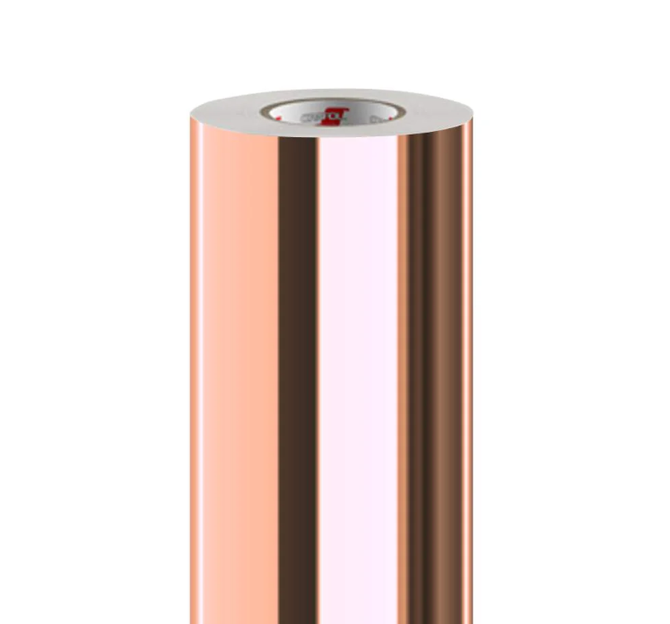 En rulle af roséguld farvet spejlfolie med en blank og reflekterende overflade.