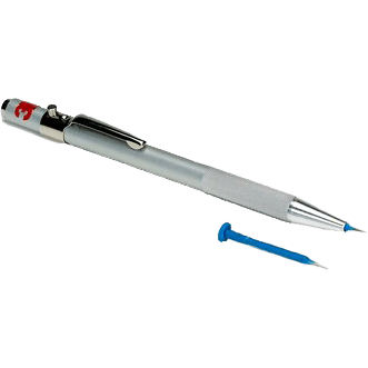 Penformet værktøj i metal med klips og rillet greb. Ved siden af er der en nålelignende komponent.